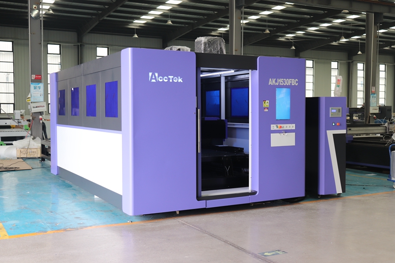 Industrial 3015 6000 watt Fibe - Industrial Fiber Laser Cutting Machine reseña y precio