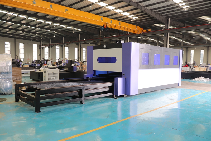 Industrial 3015 6000 watt Fibe - Industrial Fiber Laser Cutting Machine reseña y precio